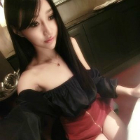 穿吊带衫性感的女生qq头像_www.qqtu8.net