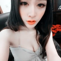 诱人的红唇美女QQ头像_www.qqtu8.net